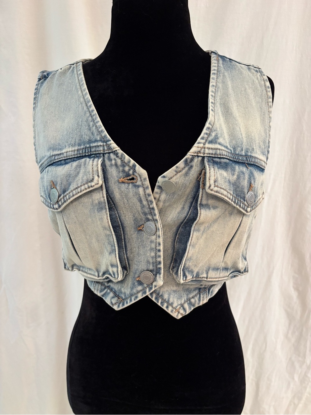 Refuge Denim Cropped Vest Light Wash Utility Y2K Festival Grunge Small NWT